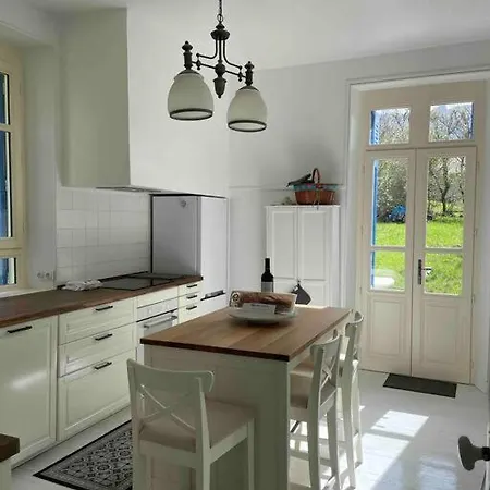 Charming In A Beautiful Setting Casa vacanze Axat